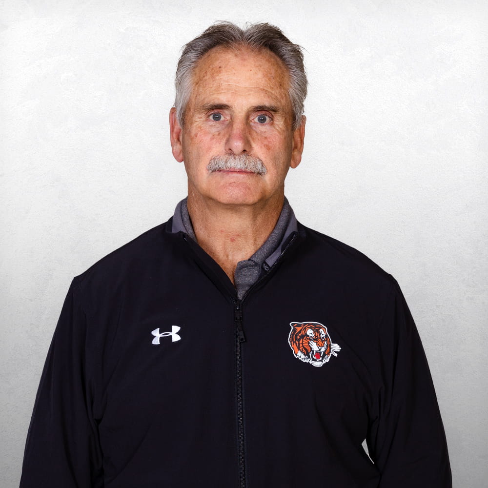 Willie Desjardins, 2025 Honorary Degree recipient and Medicine Hat Tigers Hockey Coach